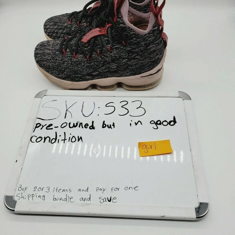 Nike girls black